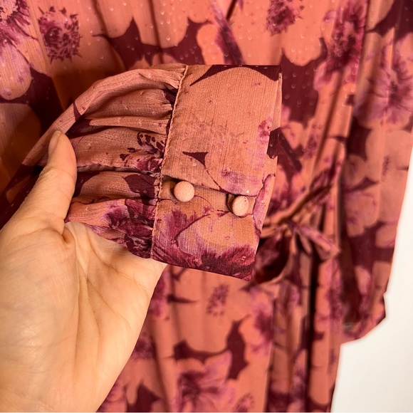 PAIGE Aloe Wrap Midi Dress in Mauve. Size XS - Picture 8 of 14